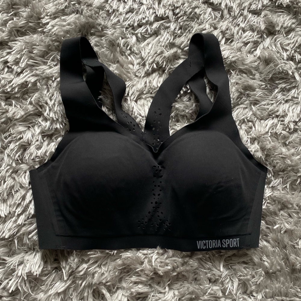 Black Victoria’s Secret Sports Bra (32C)